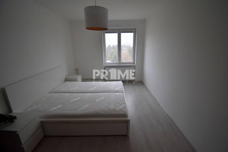 SLNEČNÝ 2i byt, REKONŠTRUKCIA, 2 X SAMOST.IZBA, BALKÓN, Haburská ulica