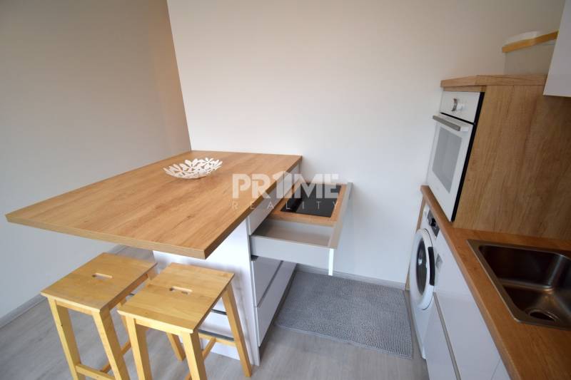 SLNEČNÝ 2i byt, REKONŠTRUKCIA, 2 X SAMOST.IZBA, BALKÓN, Haburská ulica