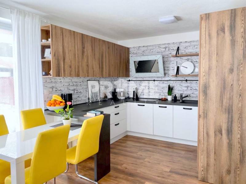 MODERNÝ 3i byt, NOVOSTAVBA, TERASA ( 84 m2), Muchovo námestie