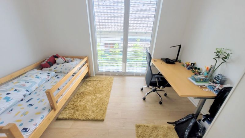 U NÁS !!! Luxusný 4i byt, TERASA, PARKING, VÝHĽAD, KLÍMA, Jaskový rád