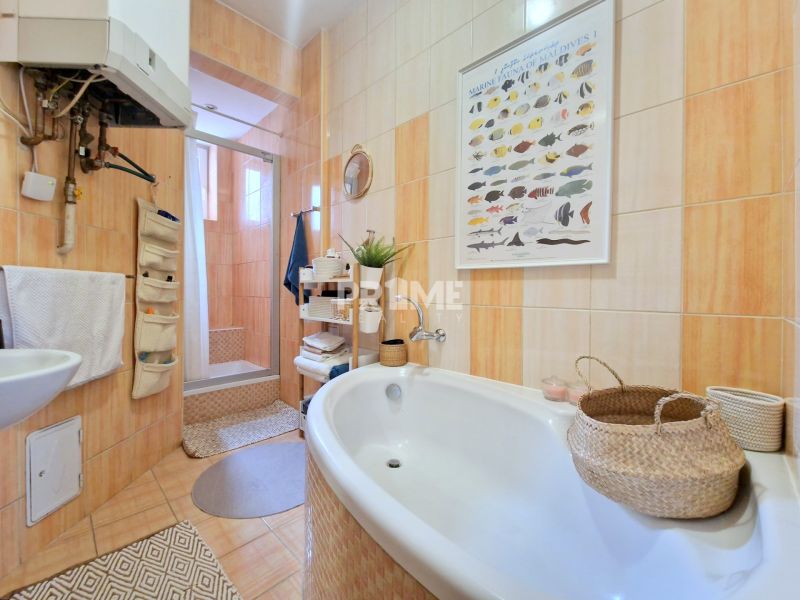 Veľký 3i byt, vysoké stropy,  pivnica, garáž, Murgašova, Staré Mesto
