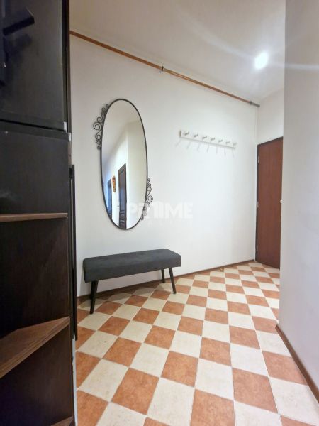 Veľký 3i byt, vysoké stropy,  pivnica, garáž, Murgašova, Staré Mesto