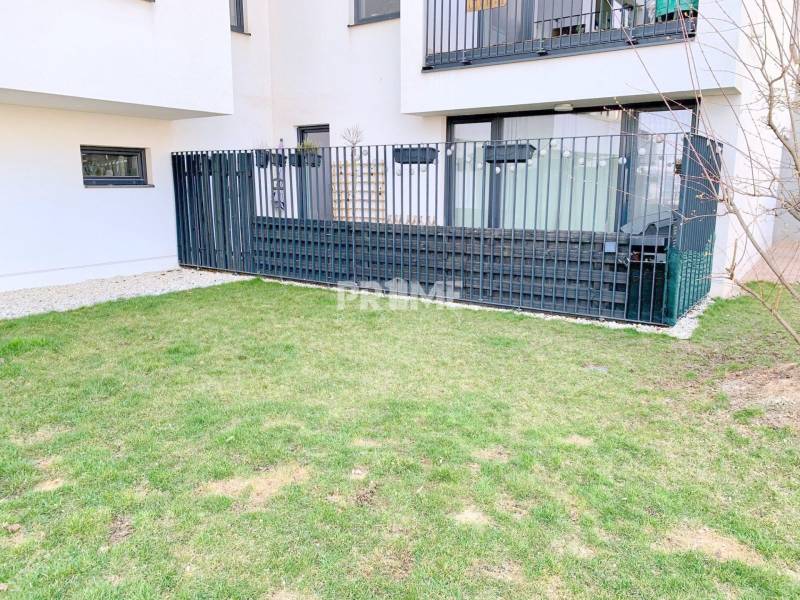 DIZAJNOVÝ 1,5i byt, NOVOST. BELARIA, PAKRING,TERASA,Svätovavrinecká ul