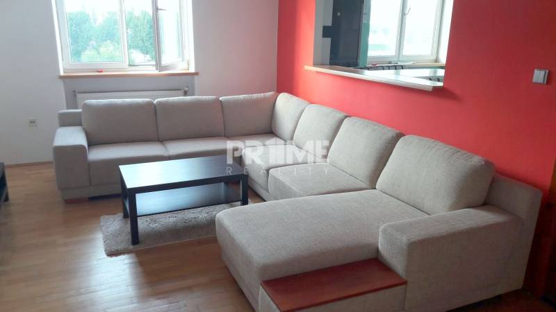 Pekný 2i byt, REKONŠTRUKCIA, KLÍMA, Trnavská cesta, Ružinov