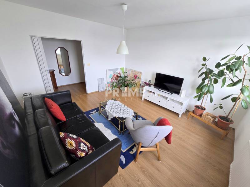 Obojstranne orientovaný 3i, loggia, zeleň, Podzáhradná, Pod. Biskupice