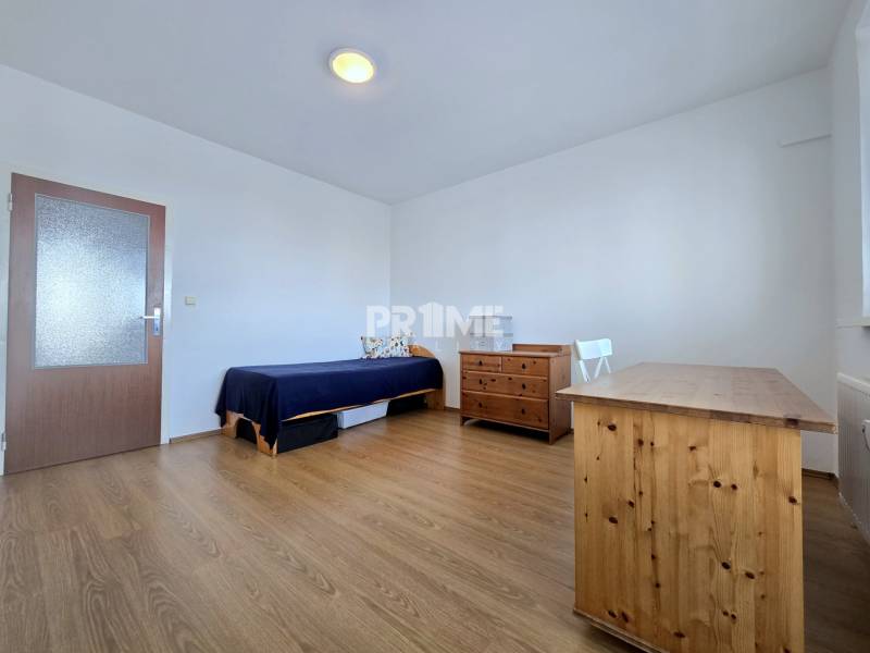Obojstranne orientovaný 3i, loggia, zeleň, Podzáhradná, Pod. Biskupice