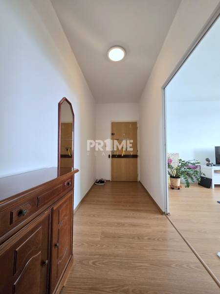 Obojstranne orientovaný 3i, loggia, zeleň, Podzáhradná, Pod. Biskupice