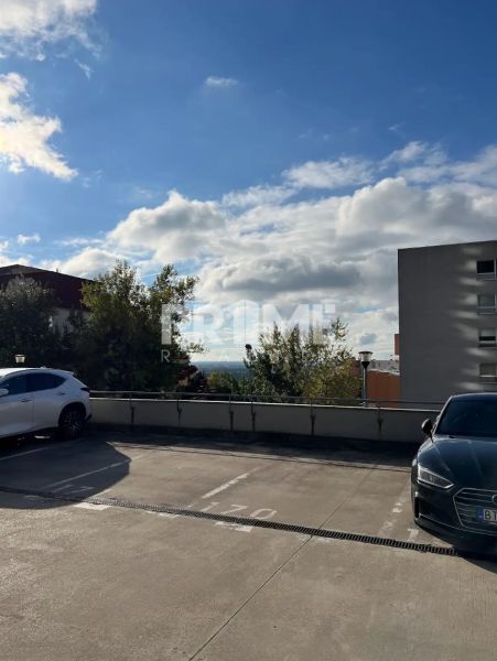 Prenájom - vonkajšie parkovacie miesto, Majerníkova ul. - Dlhé Diely
