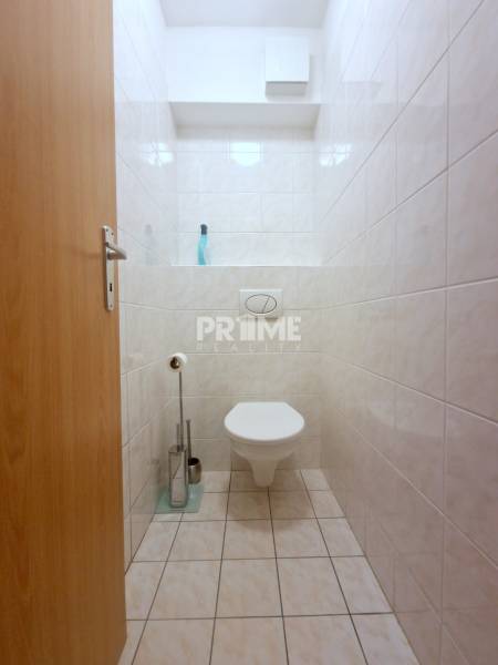 Priestranný 2i byt, 2xloggia, parking, Karlova Ves - aj KRÁTKODOBO