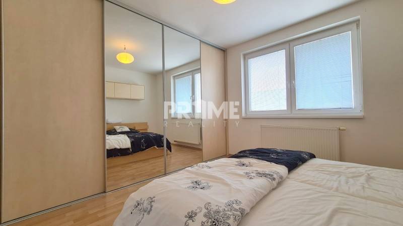 Obojstranne orientovaný 2i byt, klíma, pivnica, parking, Bočná,Stupava