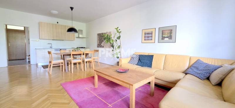 ŠTÝLOVÝ 4i byt, TERASA ( 62 m2 ), VÝHĽAD, PARKING, Čapkova ulica
