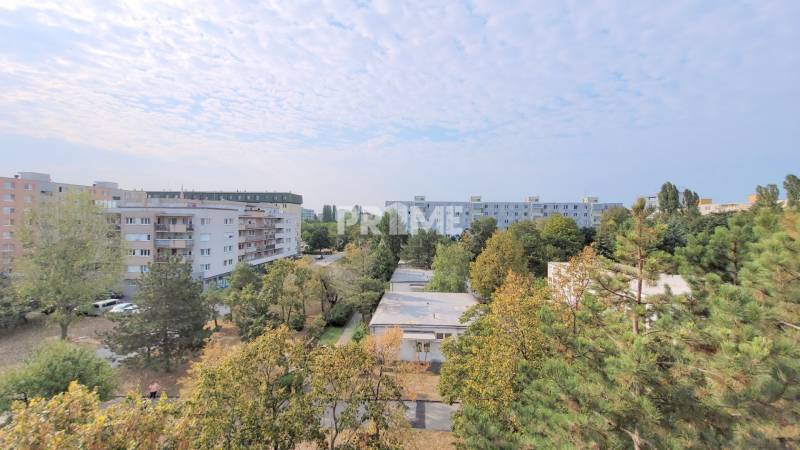 Pekný 1,5i byt, BALKÓN, Rovníková ulica, Ostredky, Ružinov