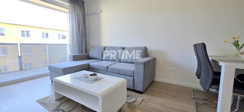 BÝVAJ PRVÝ V 2i byte, POD VINICOU, LOGGIA, PARKING, Skalická ulica