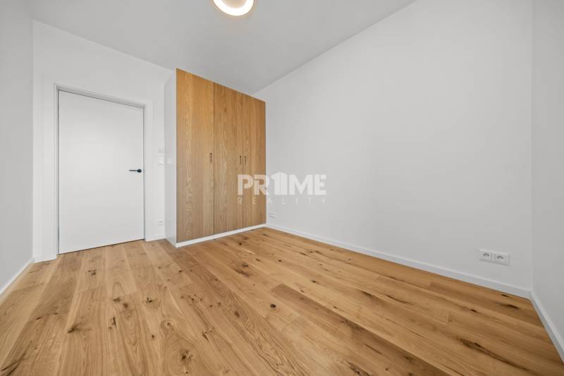 EXKLUZÍVNY MEZONETOVÝ 4i byt ( 103 m2 ), NADSTAVBA, KLÍMA, LOGGIA,NIVY