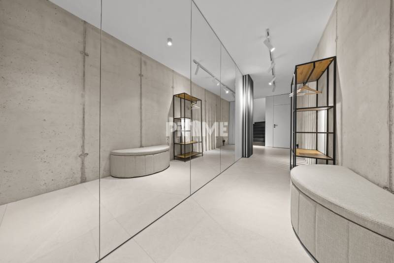 EXKLUZÍVNY MEZONETOVÝ 4i byt ( 103 m2 ), NADSTAVBA, KLÍMA, LOGGIA,NIVY