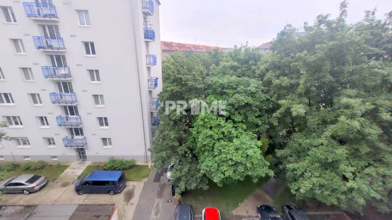 PEKNÝ 2i byt, REKONŠTRUKCIA, BALKÓN, KLÍMA, OC CENTRAL, Kupeckého ul.