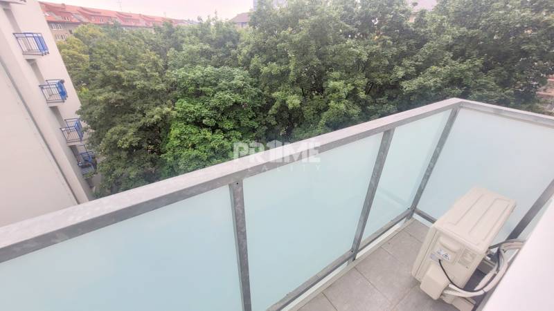 PEKNÝ 2i byt, REKONŠTRUKCIA, BALKÓN, KLÍMA, OC CENTRAL, Kupeckého ul.