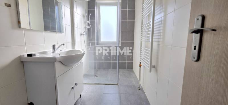 MODERNÝ 2i byt, DOG FRIENDLY, BALKÓN, PARKING, Kovácsova ulica,RUSOVCE