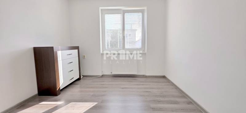 MODERNÝ 2i byt, DOG FRIENDLY, BALKÓN, PARKING, Kovácsova ulica,RUSOVCE