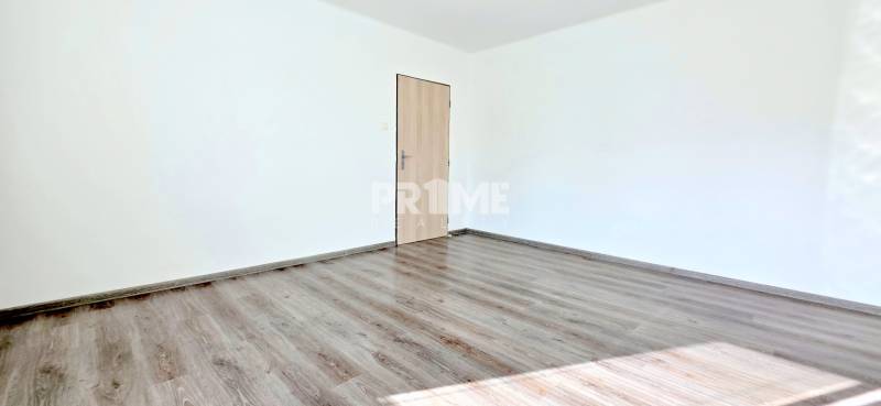 MODERNÝ 2i byt, DOG FRIENDLY, BALKÓN, PARKING, Kovácsova ulica,RUSOVCE