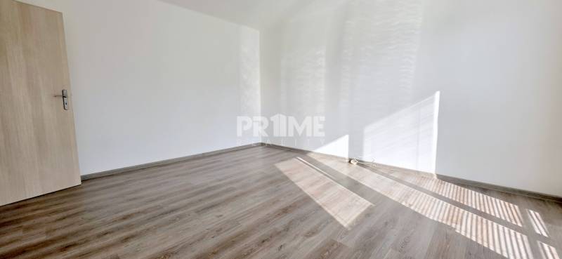 MODERNÝ 2i byt, DOG FRIENDLY, BALKÓN, PARKING, Kovácsova ulica,RUSOVCE