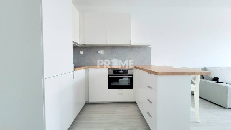 MODERNÝ 1,5i byt, BORY, LOGGIA, PARKING, Mateja Encingera