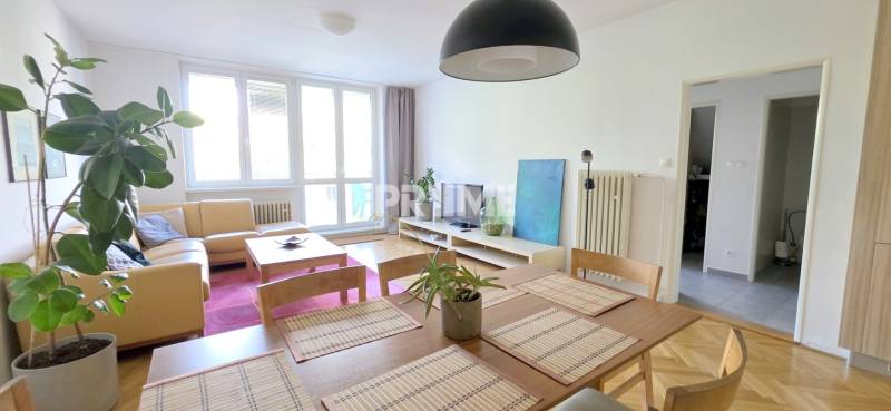 ŠTÝLOVÝ 4i byt, TERASA ( 62 m2 ), VÝHĽAD, PARKING, Čapkova ulica