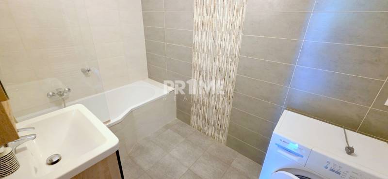 ŠTÝLOVÝ 4i byt, TERASA ( 62 m2 ), VÝHĽAD, PARKING, Čapkova ulica