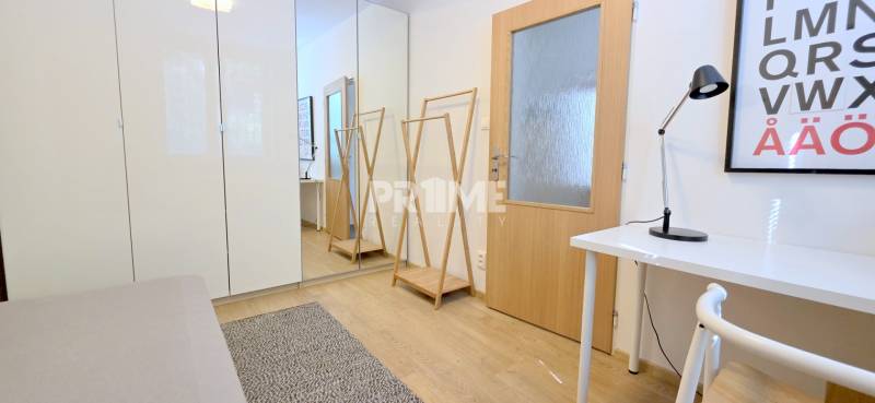 ŠTÝLOVÝ 4i byt, TERASA ( 62 m2 ), VÝHĽAD, PARKING, Čapkova ulica