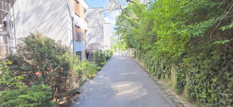 ŠTÝLOVÝ 4i byt, TERASA ( 62 m2 ), VÝHĽAD, PARKING, Čapkova ulica