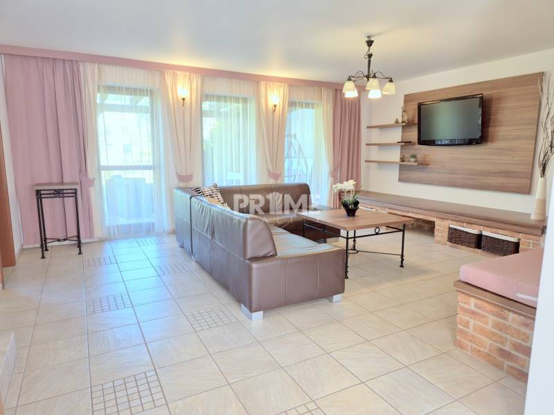MODERRNÝ 4i RD, ZÁHRADA (600 m2), TERASA, PARKING, ulica Nová, Viničné