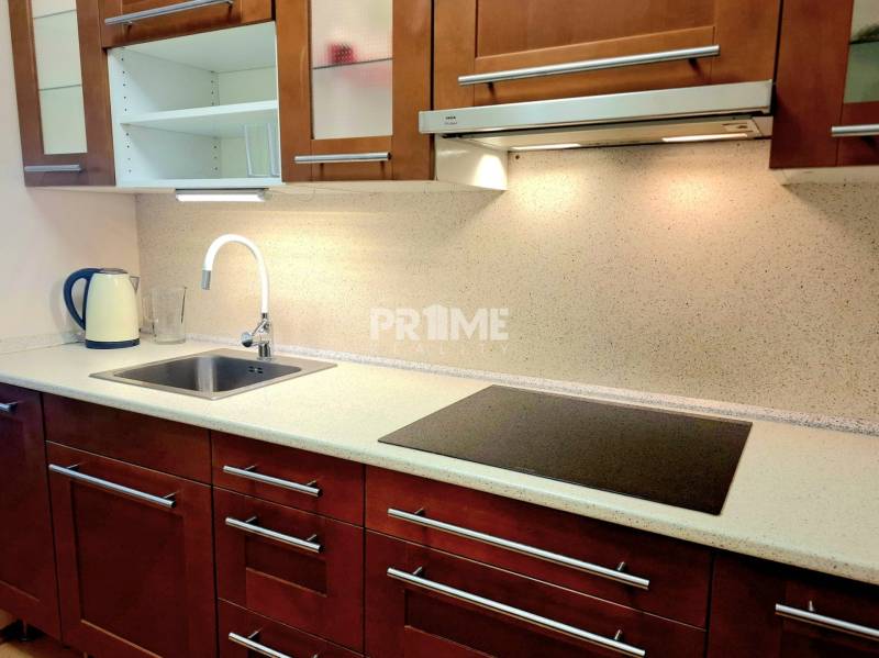 Priestranný 2i byt s loggia, staršia novostavba pri Auparku, Petržalka