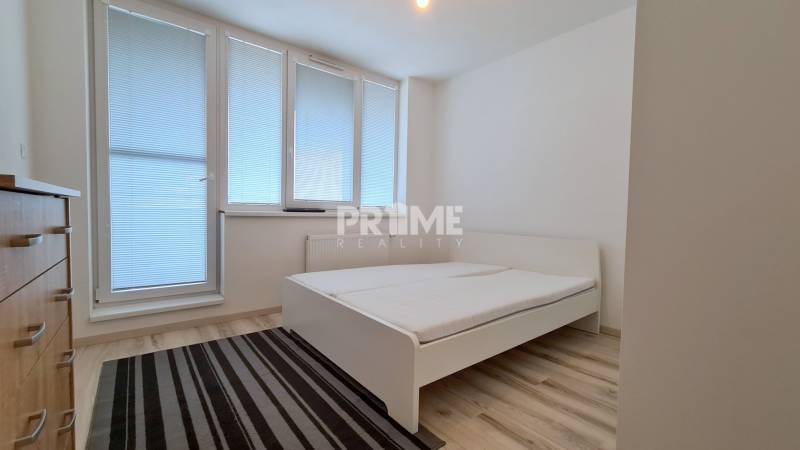 Priestranný 3i byt, 2xloggia, parking, novostavba Mendelsohn, Kazanská