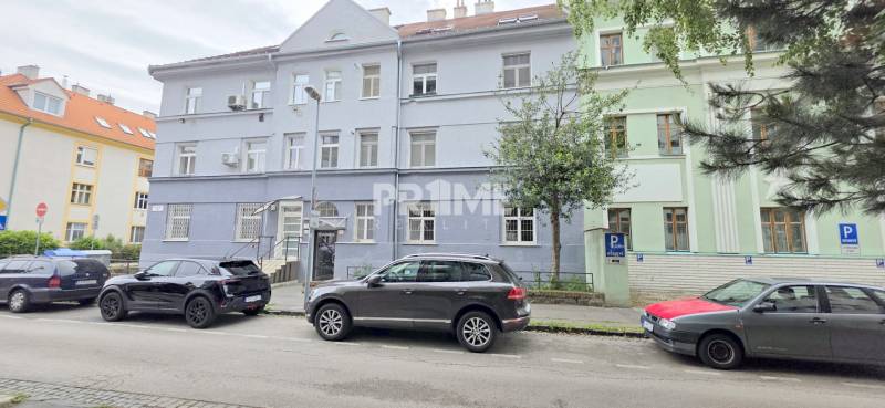 Pekný 2i byt, REKONŠTRUKCIA, NTC, Osadná ulica, Nové Mesto