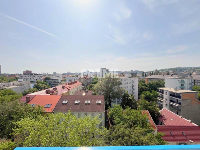Pekný 1i byt, VÝHĽAD, BALKÓN, Kupeckého ulica, OC CENTRAL, Ružinov
