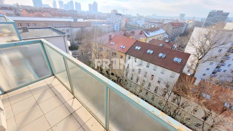 Pekný 1i byt, VÝHĽAD, BALKÓN, Kupeckého ulica, OC CENTRAL, Ružinov