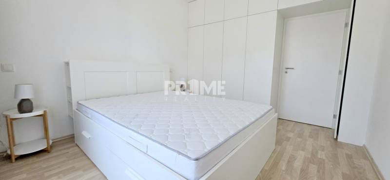Pekný 2i byt, NOVOSTAVBA, BALKÓN PARKING, KLÍMA, Žltá ulica, SLNEČNICE
