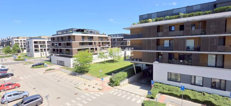 Pekný 2i byt, NOVOSTAVBA, BALKÓN PARKING, KLÍMA, Žltá ulica, SLNEČNICE