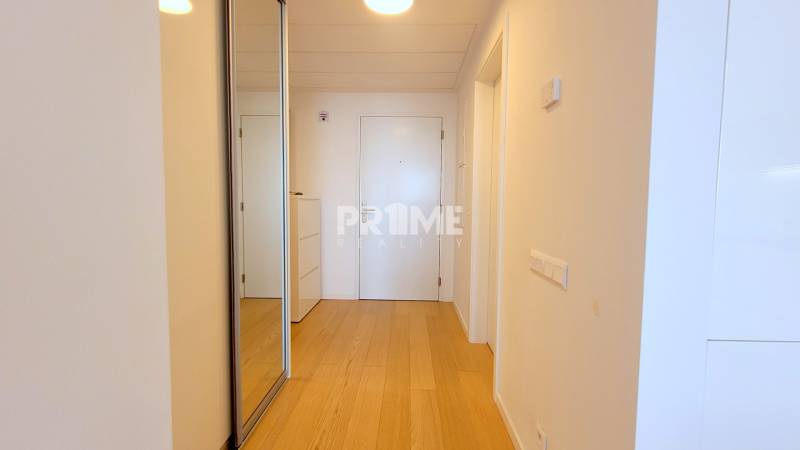 EXKLUZÍVNY 2i byt (16 p.),SKY PARK, KLÍMA, VÝHĽAD, PARKING, VEŽA I