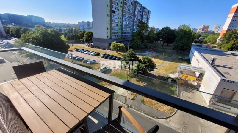  JEDINEČNÝ 2i byt, NOVOSTAVBA EINPARK, TERASA, Zadunajská ulica