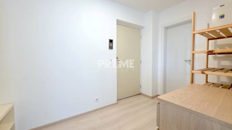 MODERNÝ 3i byt (87 m2), REKONŠTRUKCIA, PARKING, Lazaretská ulica