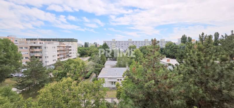 Pekný 1,5i byt, BALKÓN, Rovníková ulica, Ostredky, Ružinov
