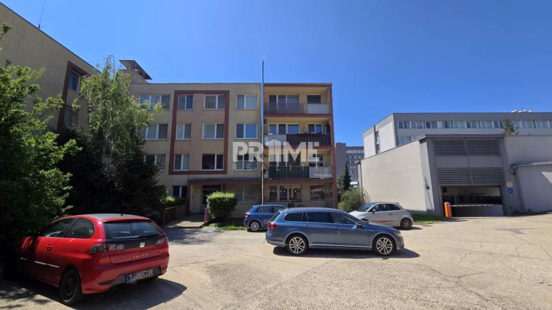 Predaj 3i byt, 2 x pivnica, nepriechodné izby, Bárdošova ul., Kramáre