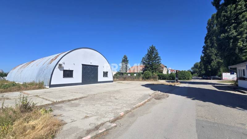 Prenájom – HALA 641 m2 – skladové alebo výrobné priestory, Ružinov