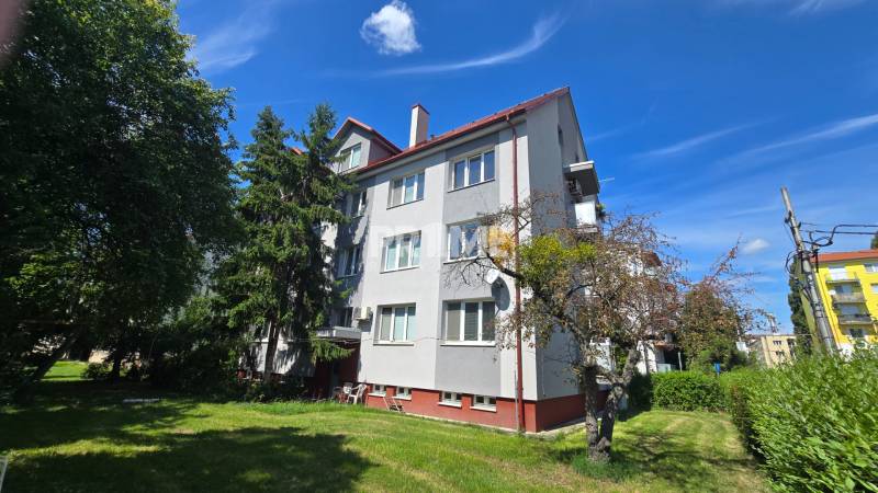 Moderný mezonetový 4i byt, 2 x pivnica, nadstavba, Hanácka, Ružinov