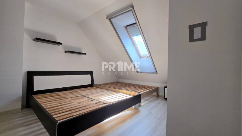 Moderný mezonetový 4i byt, 2 x pivnica, nadstavba, Hanácka, Ružinov