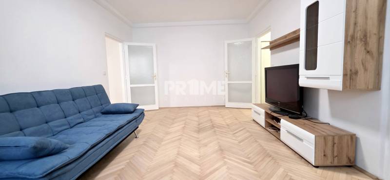 MODERNÝ 2i byt, REKONŠTRUKCIA, BALKÓN, LOGGIA, Narcisová ulica,Ružinov