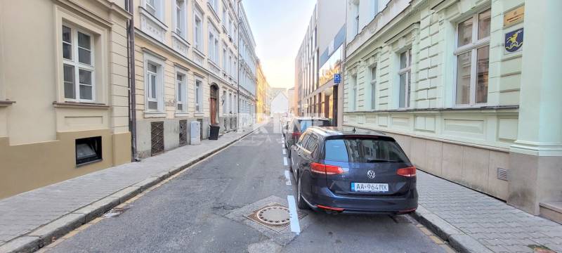 KRÁSNY 2i byt, PET FRIENDLY, REKONŠTRUKCIA, CENTRUM, Konventná ulica