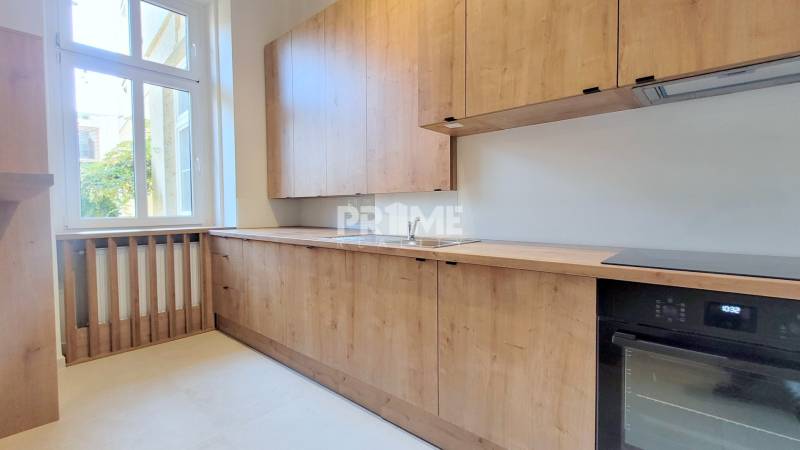 EXKLUZÍVNY 3i BYT (98 m2), 3 x NEPRIECHODNÁ IZBA, REKONŠTR., PALISÁDY