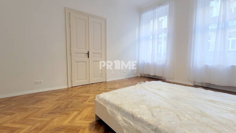 EXKLUZÍVNY 3i BYT (98 m2), 3 x NEPRIECHODNÁ IZBA, REKONŠTR., PALISÁDY